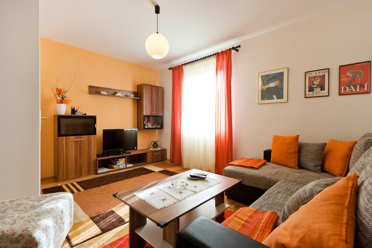 Apartments Neda Poreč Exterior foto