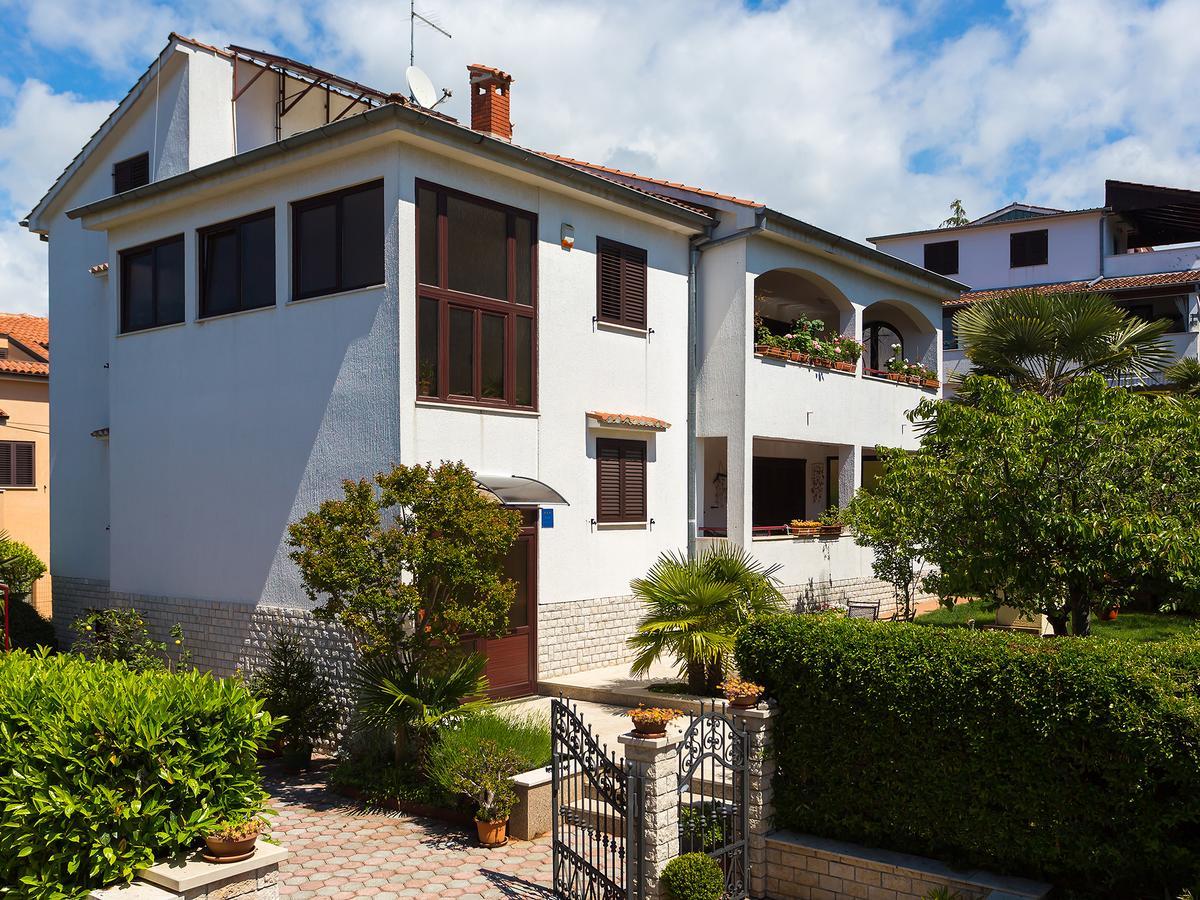 Apartments Neda Poreč Exterior foto